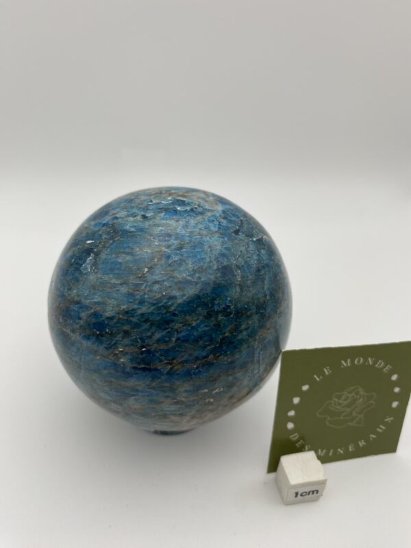 APATITE SPHERE 7
