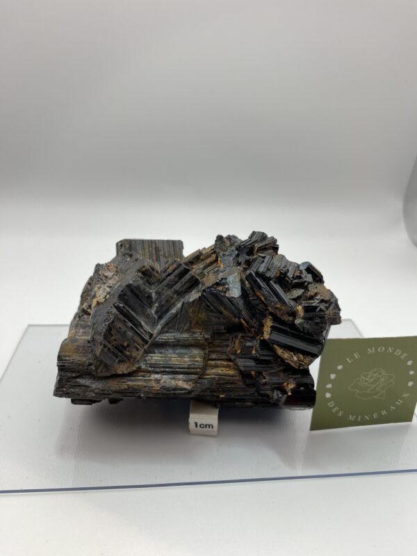 TOURMALINE NOIRE 694